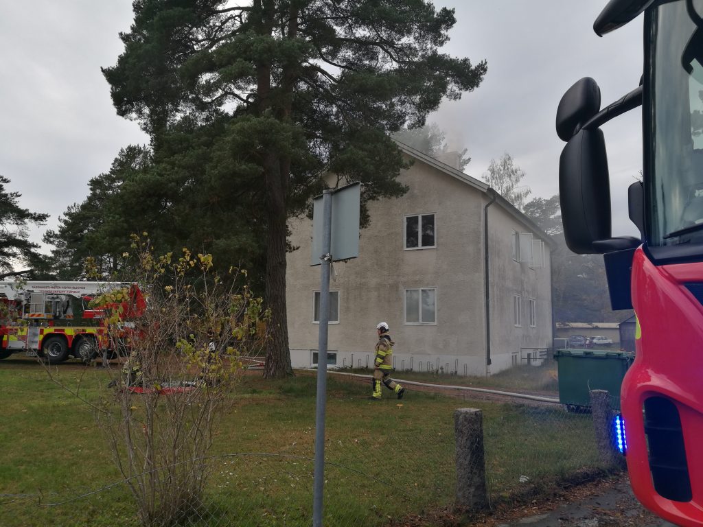 Brand i byggnad flerfamiljshus Kallinge – Linslusfoto – Blekinges mest ...