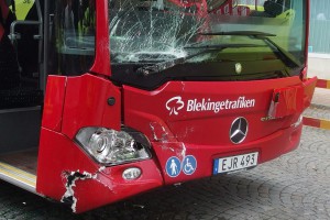 Buss personbil trafikolycka Landbrogatan