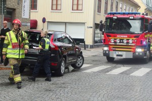 Buss personbil trafikolycka Landbrogatan