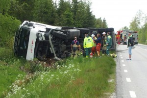 Långtradare i diket i Tving