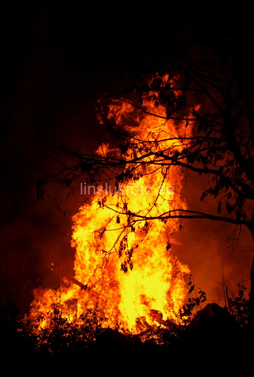 Brand i mindre fristående byggnad Tving